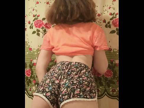❤️ Keçika ciwan a seksî li ber kamerayê kurtanên xwe ji xwe dike Kalîteya seksê li ku.xxxdl.ru ❌